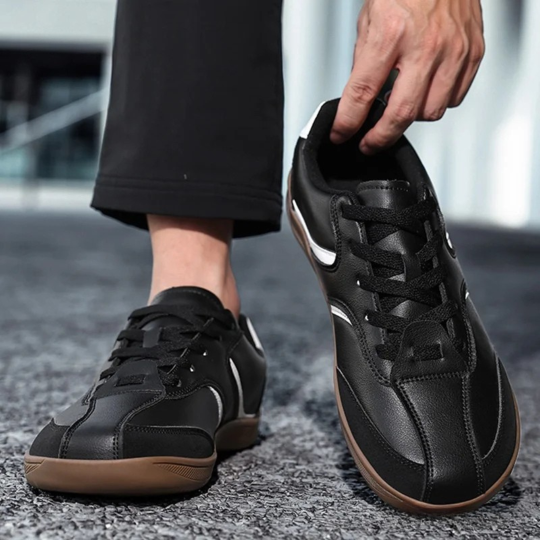 HANNOVER - Sneakers mit breiter Zehenbox