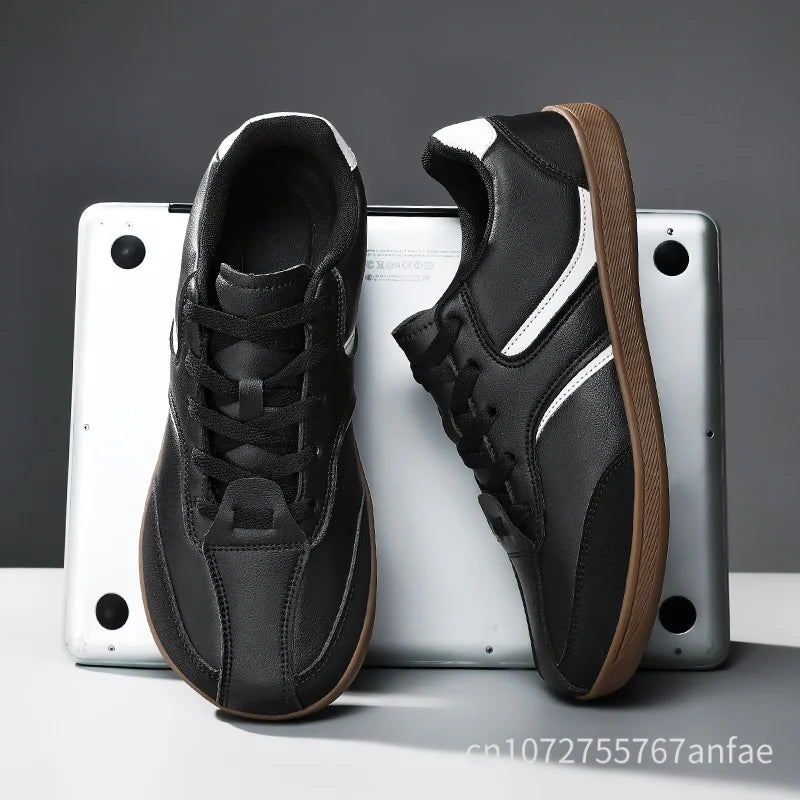 HANNOVER - Sneakers mit breiter Zehenbox