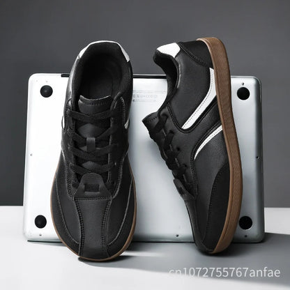 HANNOVER - Sneakers mit breiter Zehenbox