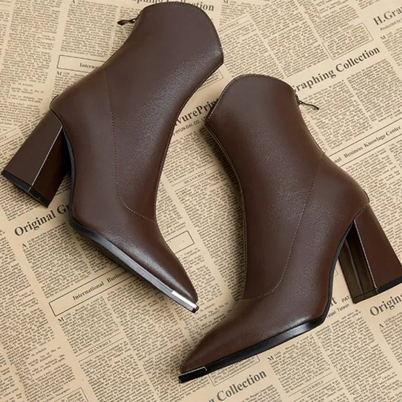 CAMILLE™ | Stiefeletten mit verchromter Spitze