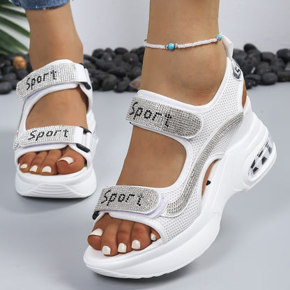 JULIA - Sandalen mit Keilabsatz.
