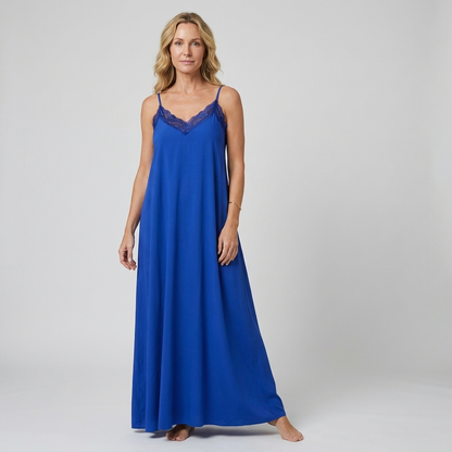 NOIREA | Maxi Kleid in Elegantem Schwarz mit Spitzen-Details